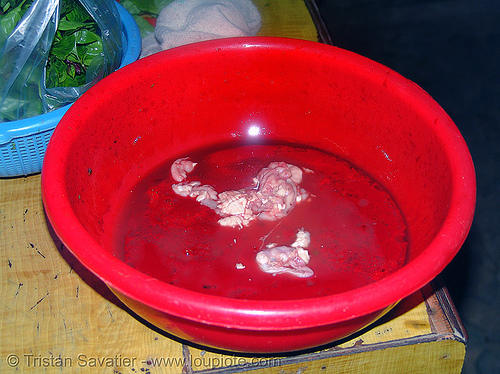 dog brain in its blood - thịt ch&oacute; - vietnam